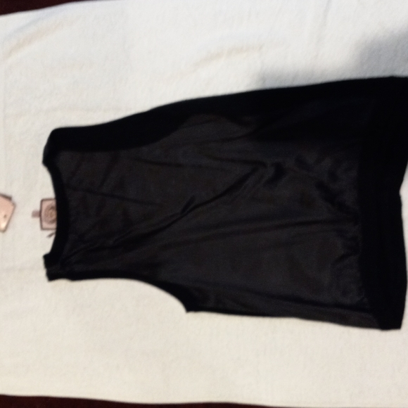 NWT JUICY COUTURE BLACK & GOLD SLEEVELESS VEST - Picture 3 of 6